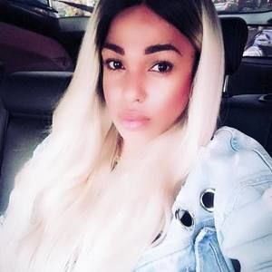 Meet your Posher, Victoria